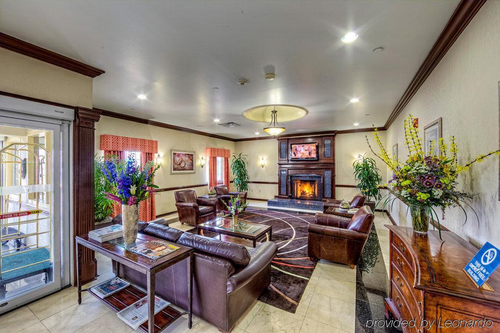Holiday Inn Columbus North I-270 Worthington ภายนอก รูปภาพ