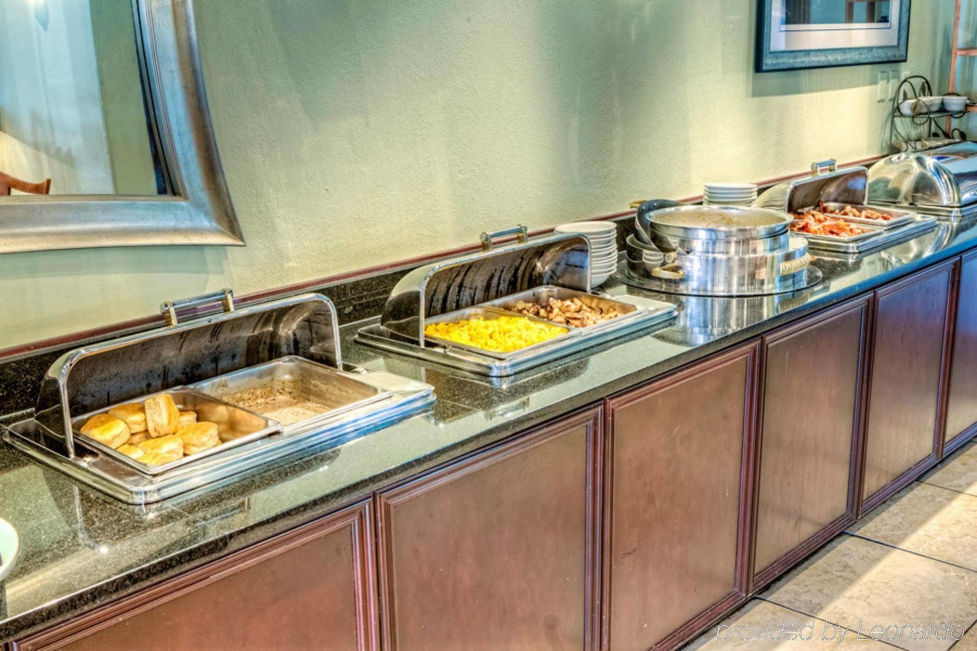Holiday Inn Columbus North I-270 Worthington ภายนอก รูปภาพ