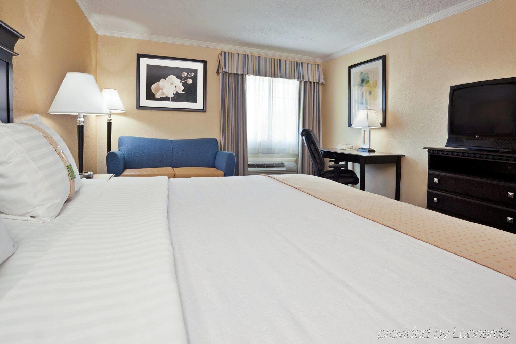 Holiday Inn Columbus North I-270 Worthington ภายนอก รูปภาพ